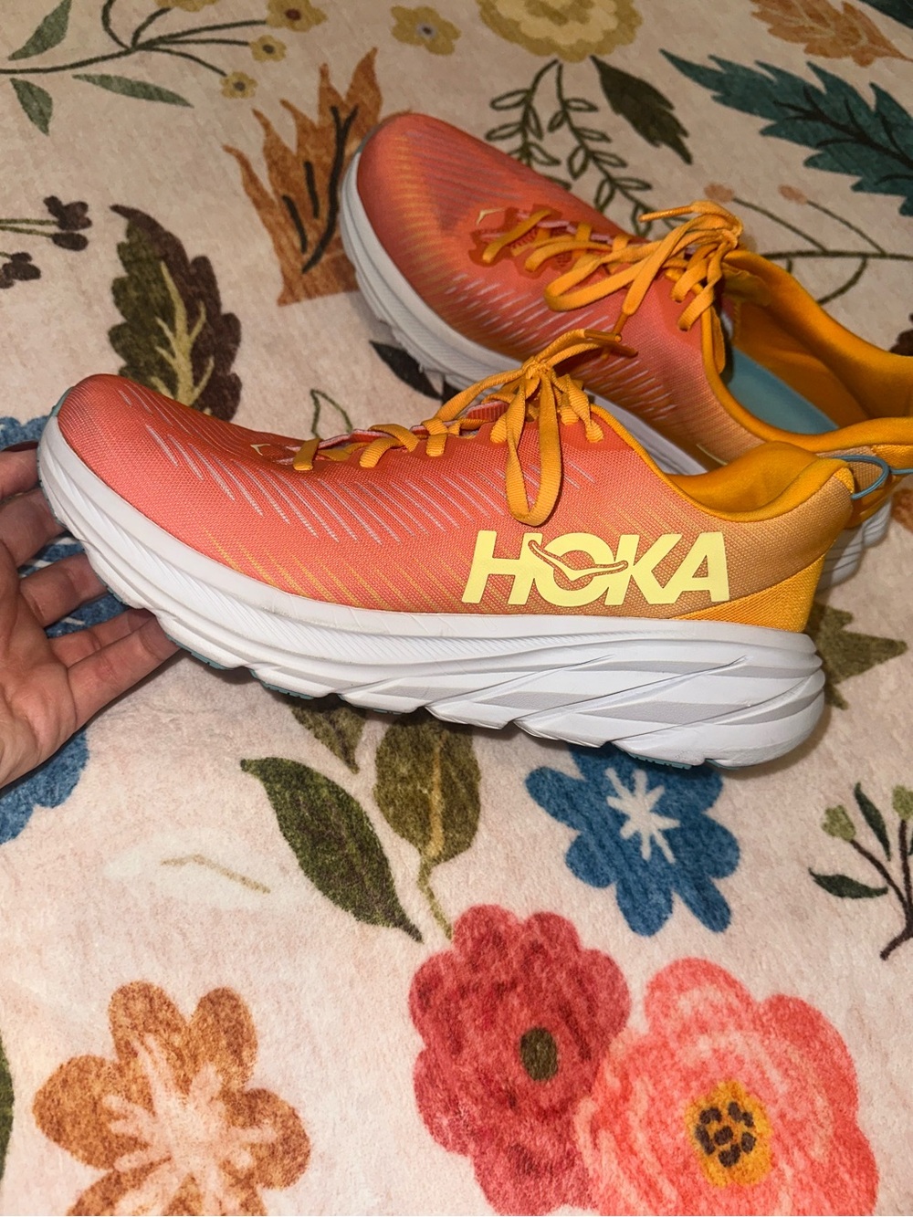 Hoka Rincon 3 like new
